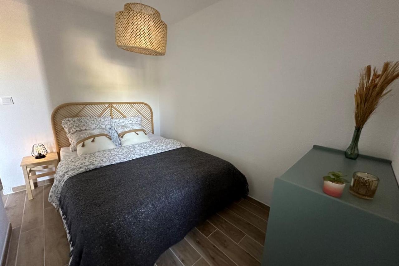 Very Cosy Apartment At 200 M From The Beaches La Londe-les-Maures Exterior foto